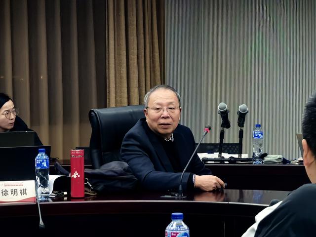 上海社科院研究员、国家高端智库资深咨询专家、上海欧洲学会名誉会长徐明棋 ...